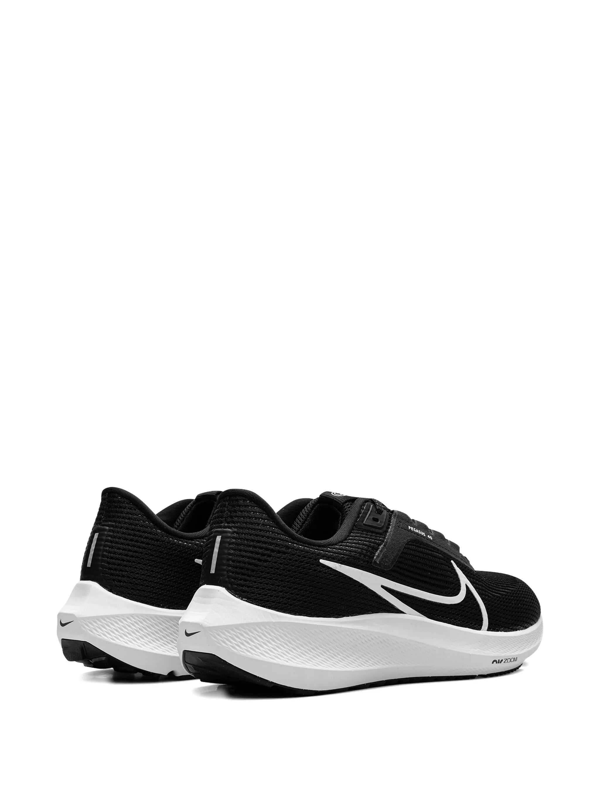 Nike Air Zoom Pegasus 40 Black & White Sneaker
