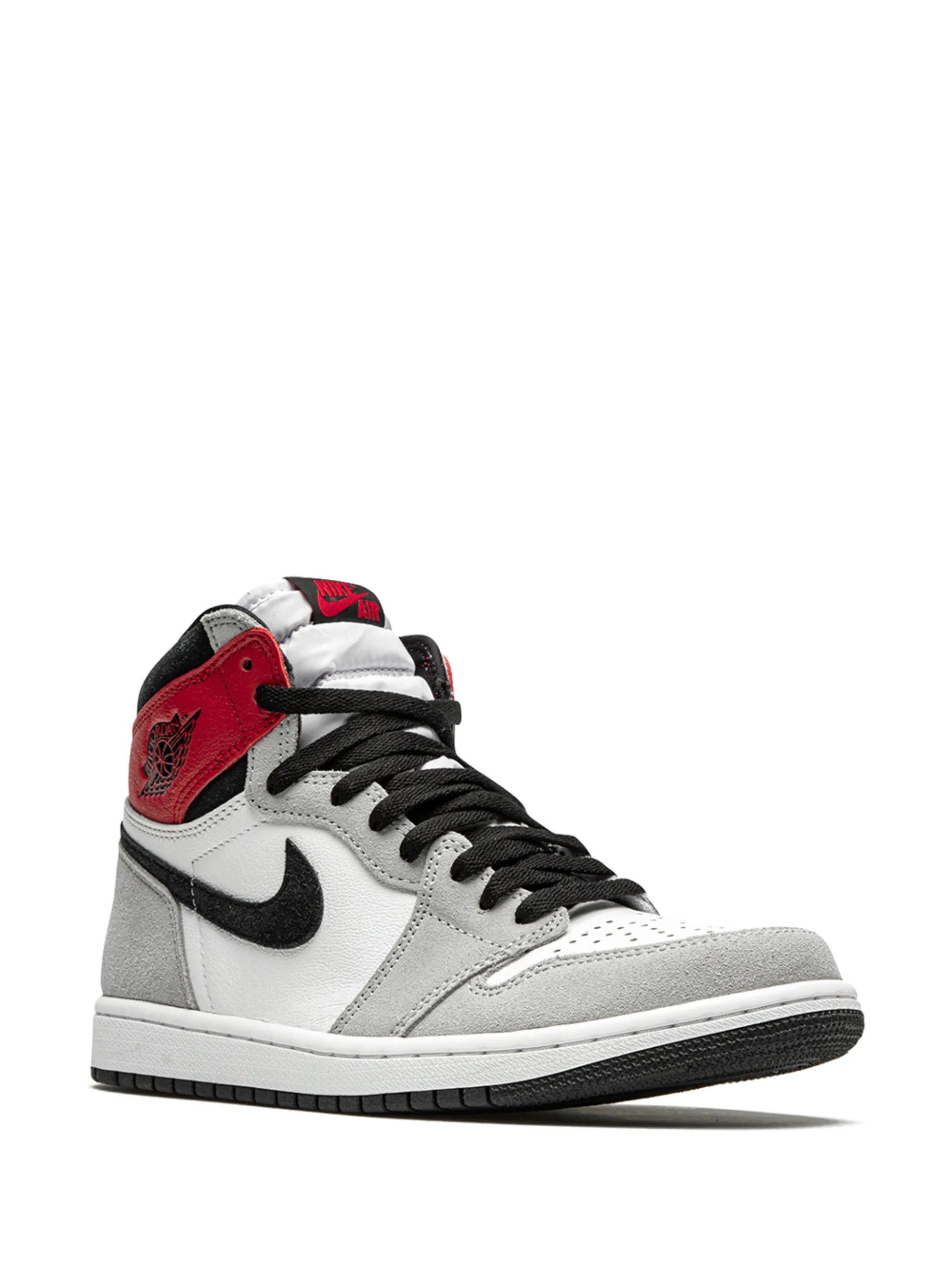 Air Jordan 1 Retro High OG "Light Smoke Grey" Sneaker
